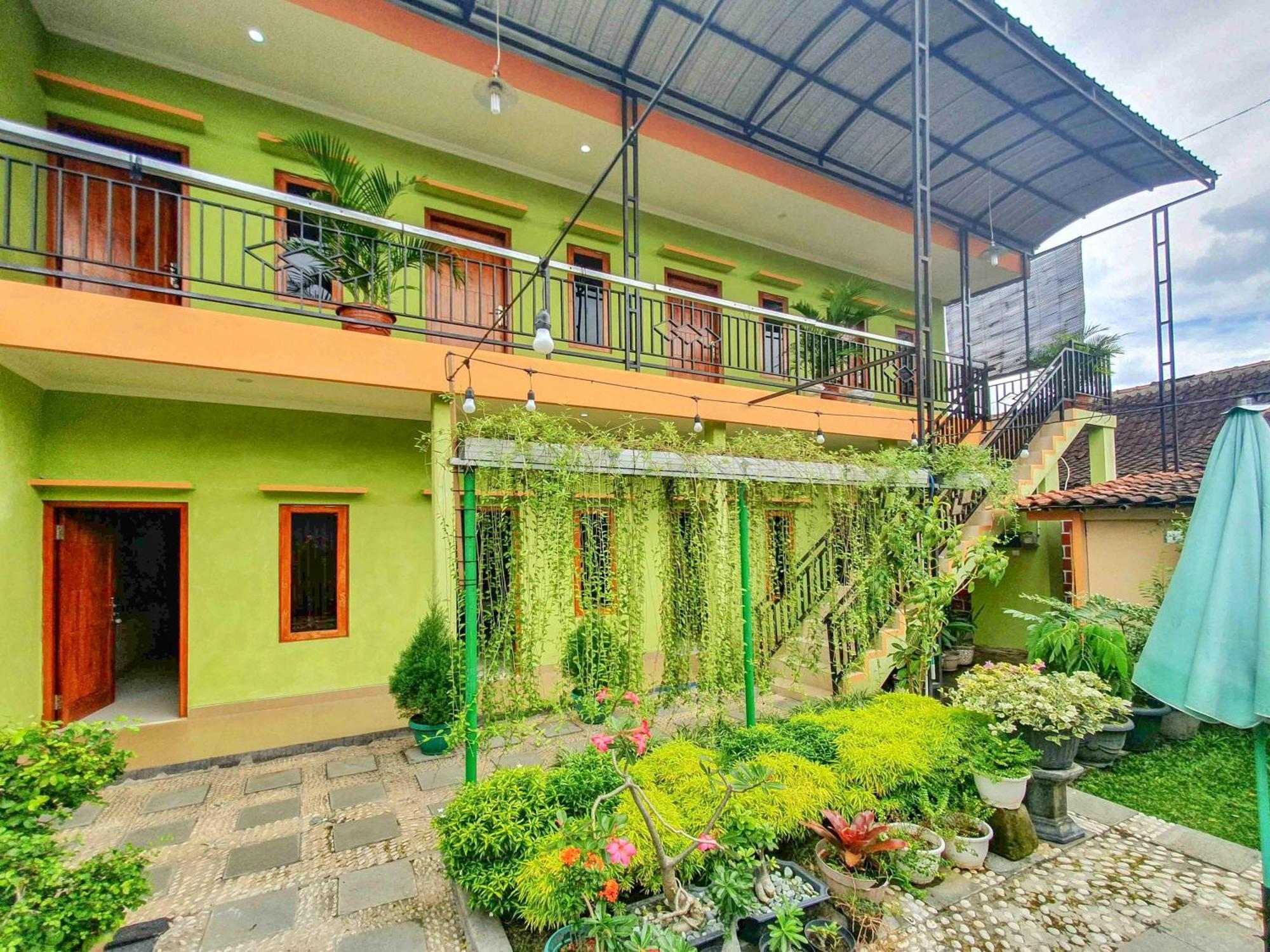 Reddoorz Syariah At Graha Adi Karya Kartasura Hotel Kartosuro Exterior photo